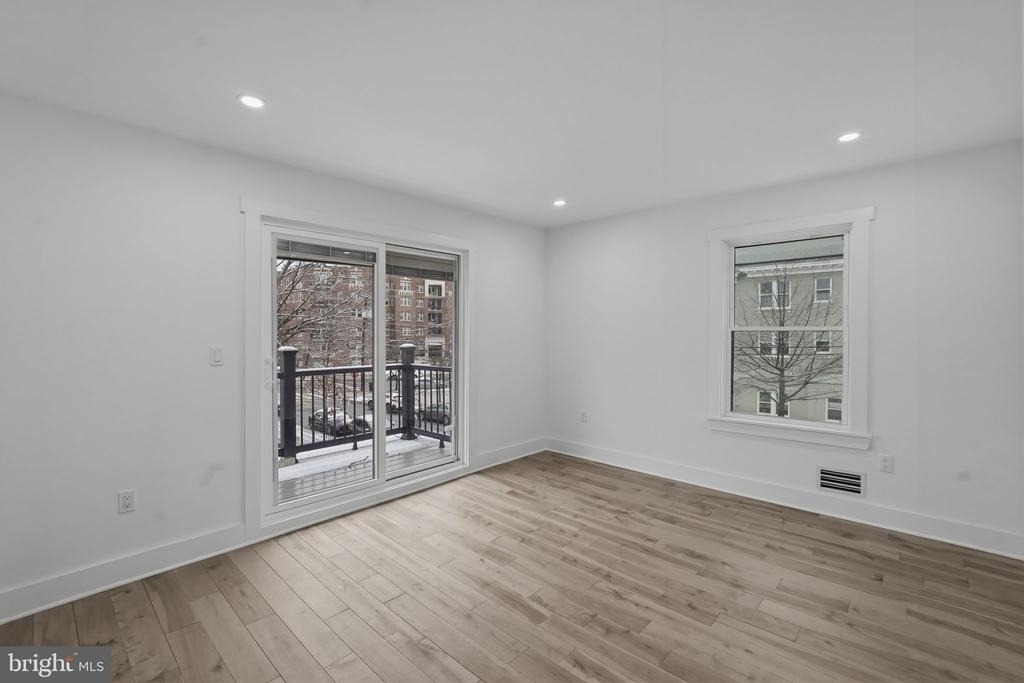 1355 Longfellow Street Nw - Photo 21