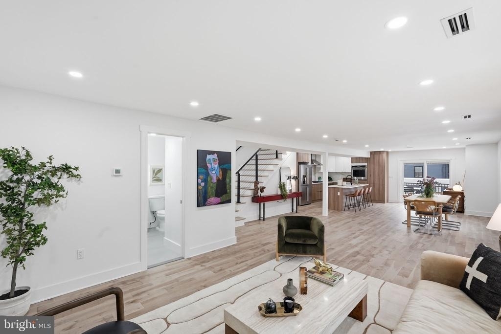 1355 Longfellow Street Nw - Photo 12