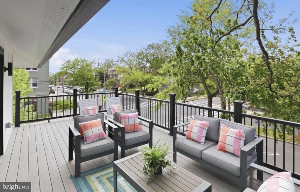 1355 Longfellow Street Nw - Photo 36