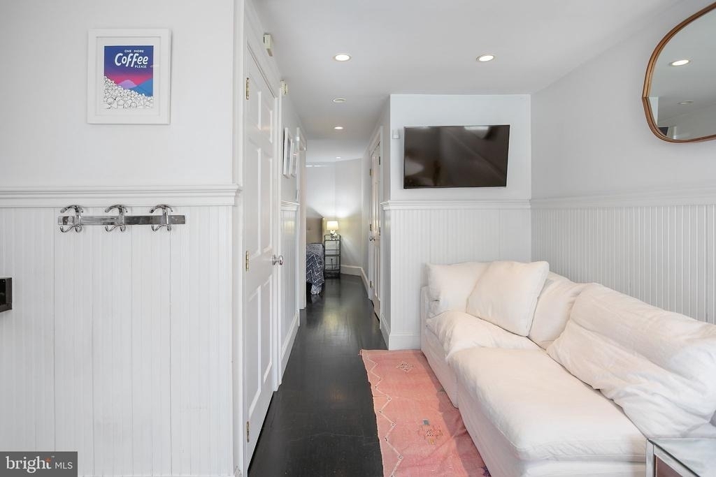 1832 Corcoran Street Nw - Photo 3