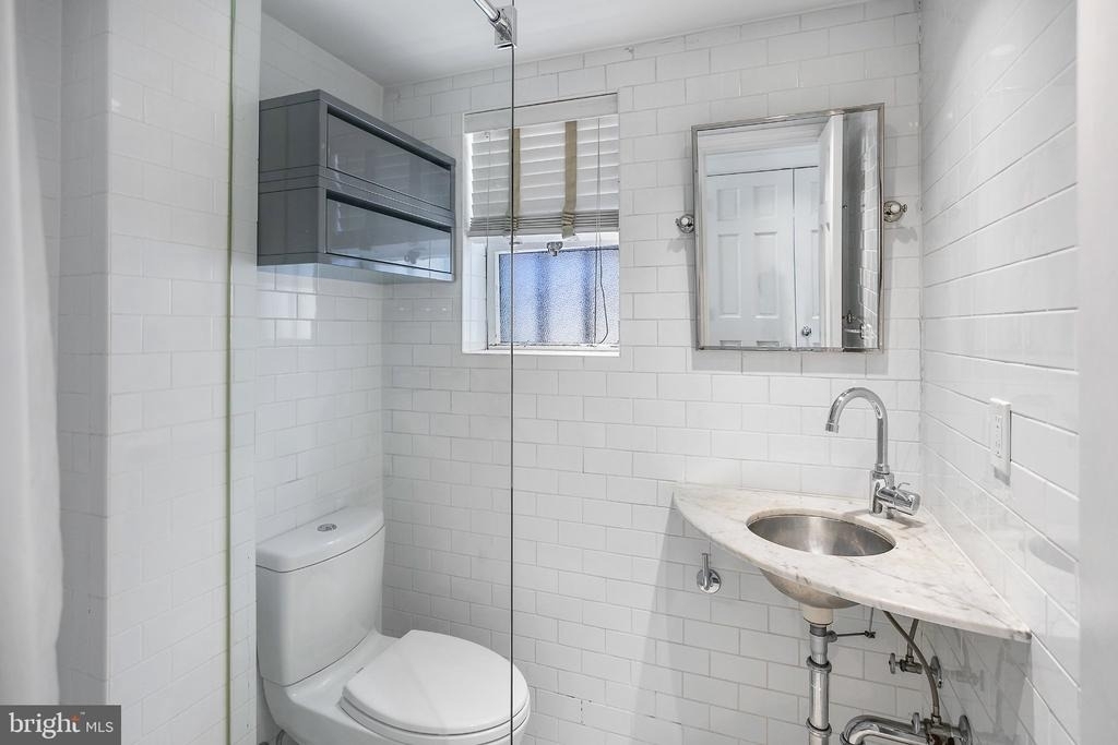 1832 Corcoran Street Nw - Photo 4