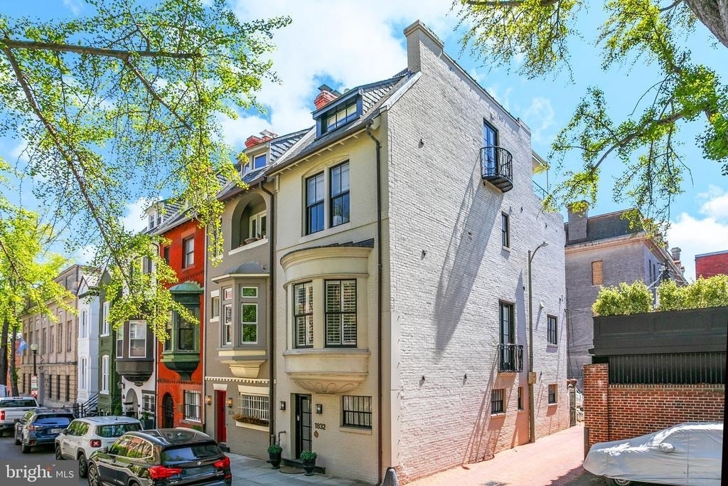 1832 Corcoran Street Nw - Photo 8