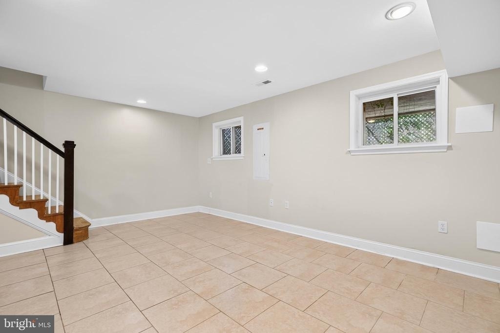 743 Madison Street Nw - Photo 25