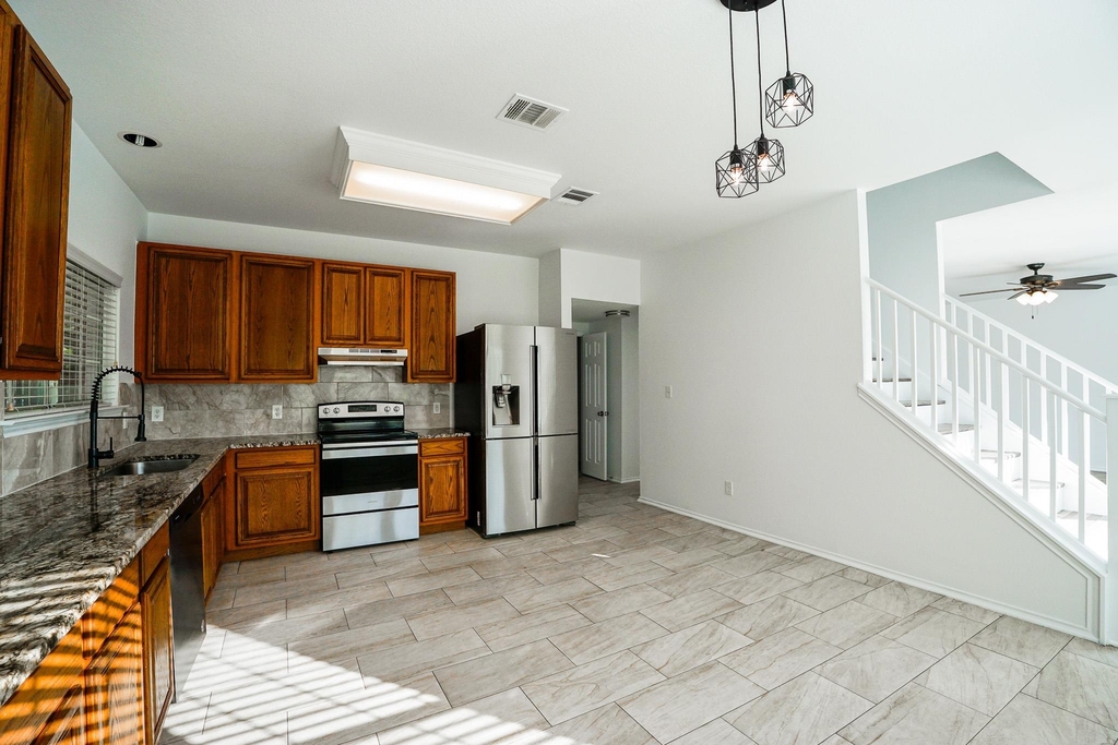 801 Cisco Valley Cv - Photo 6