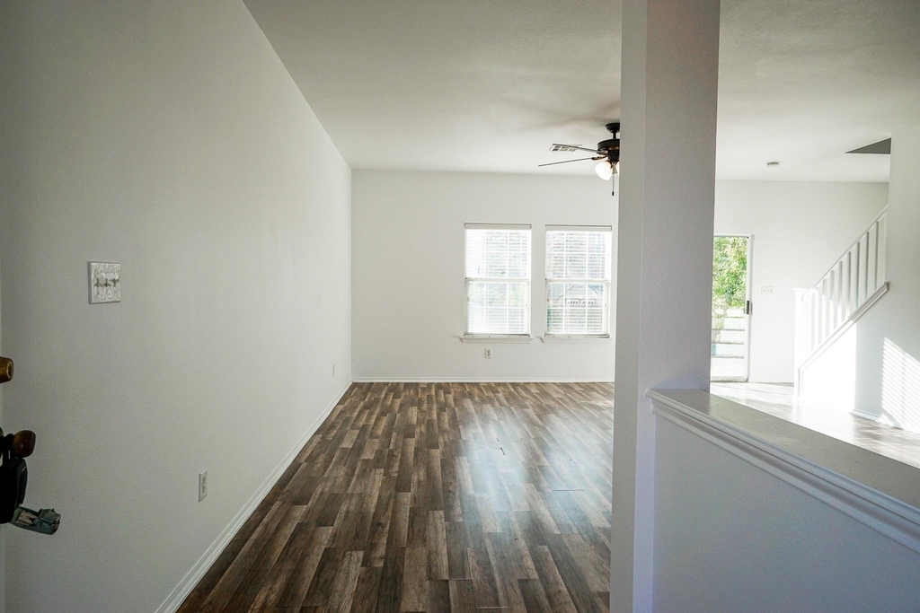 801 Cisco Valley Cv - Photo 2