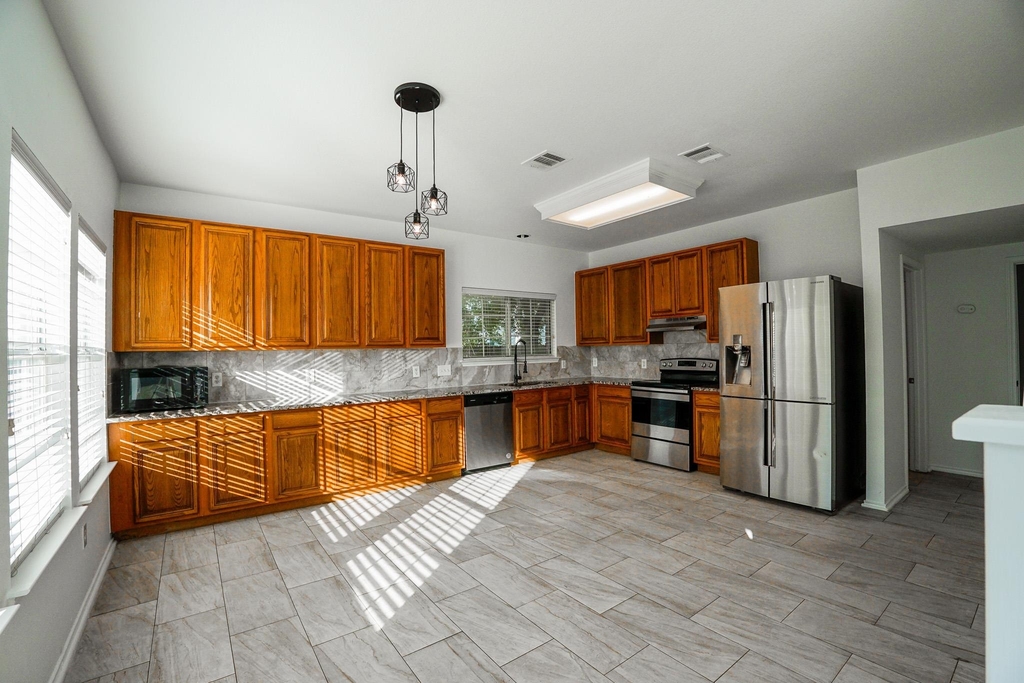 801 Cisco Valley Cv - Photo 7