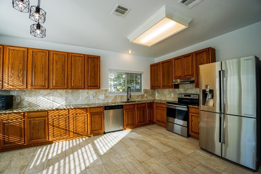 801 Cisco Valley Cv - Photo 8