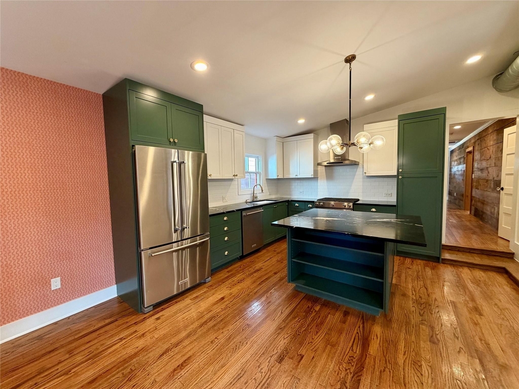 1211 E 2nd St - Photo 26