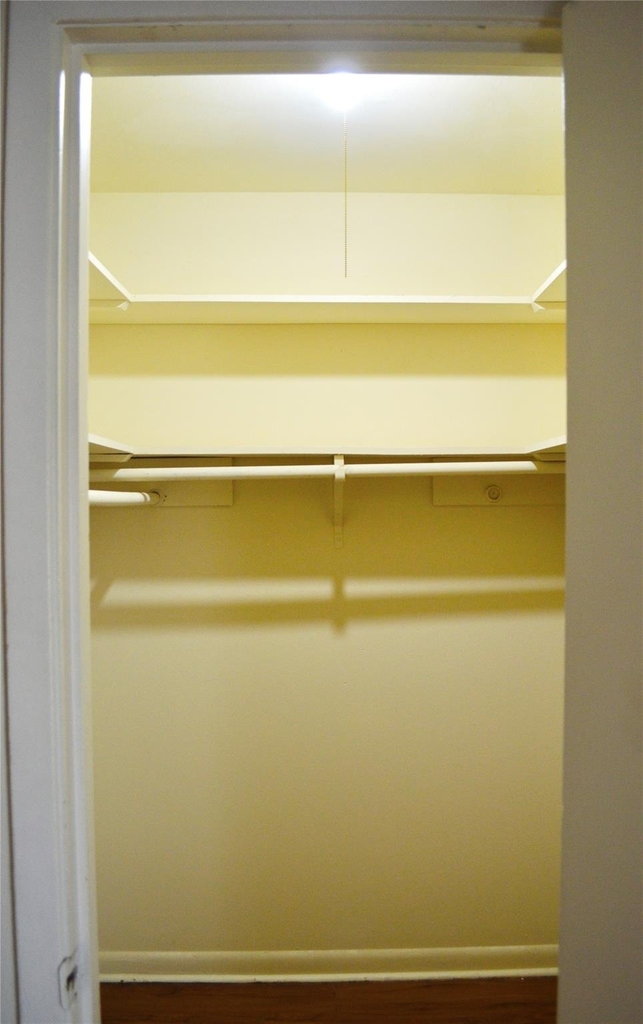 4709 Harmon Ave - Photo 4