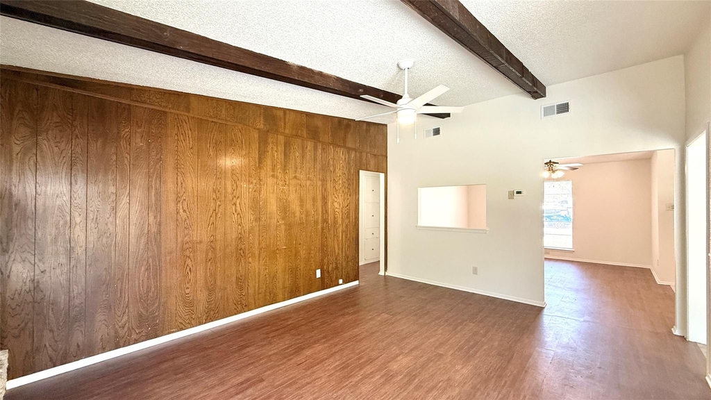 10105 Oak Hollow Dr - Photo 5