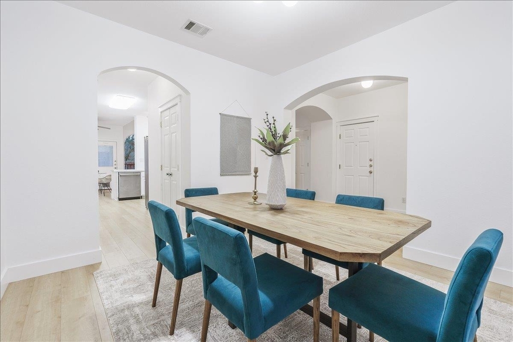 712 Arrowood Pl - Photo 3