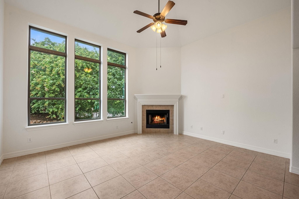 2201 Quarry Loop - Photo 5