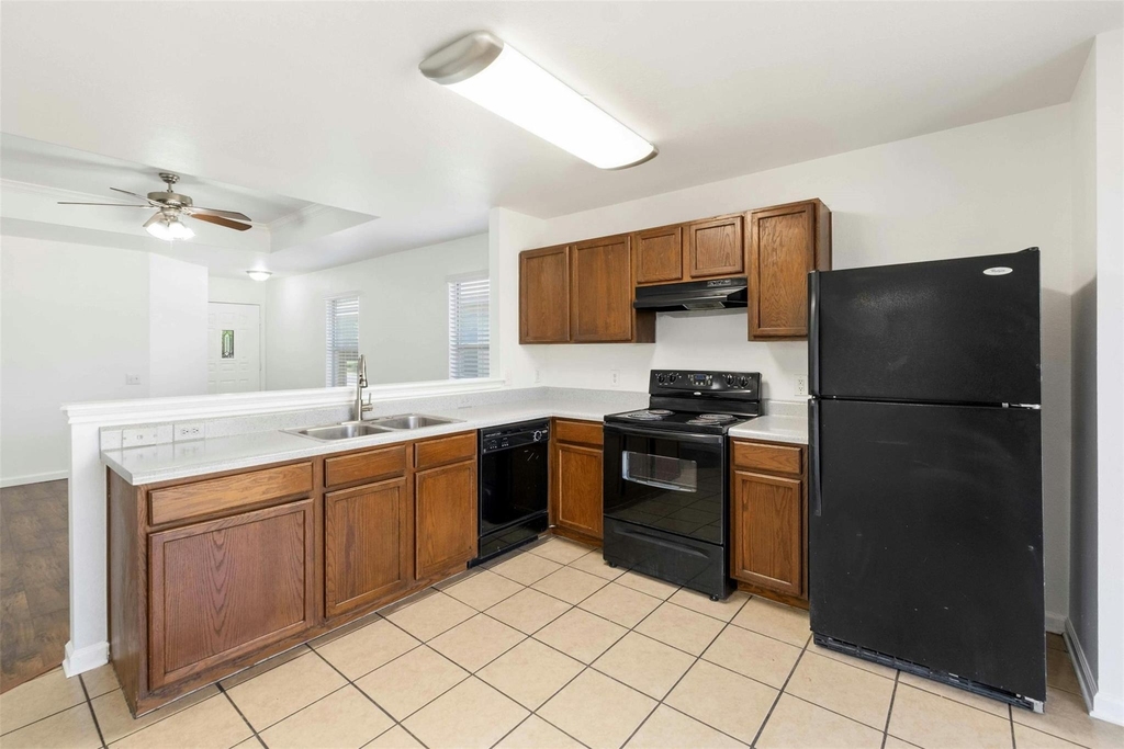12524 Sky Harbor Dr - Photo 5