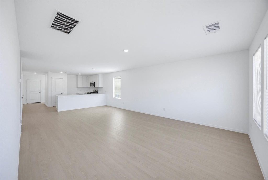 408 Paris St - Photo 14