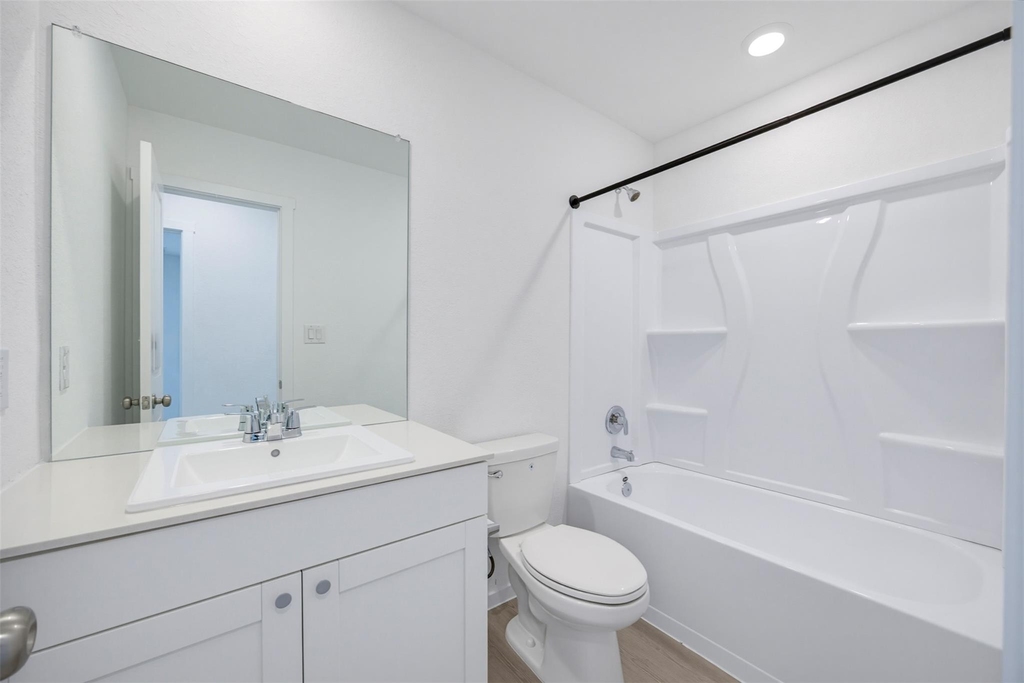 408 Paris St - Photo 27