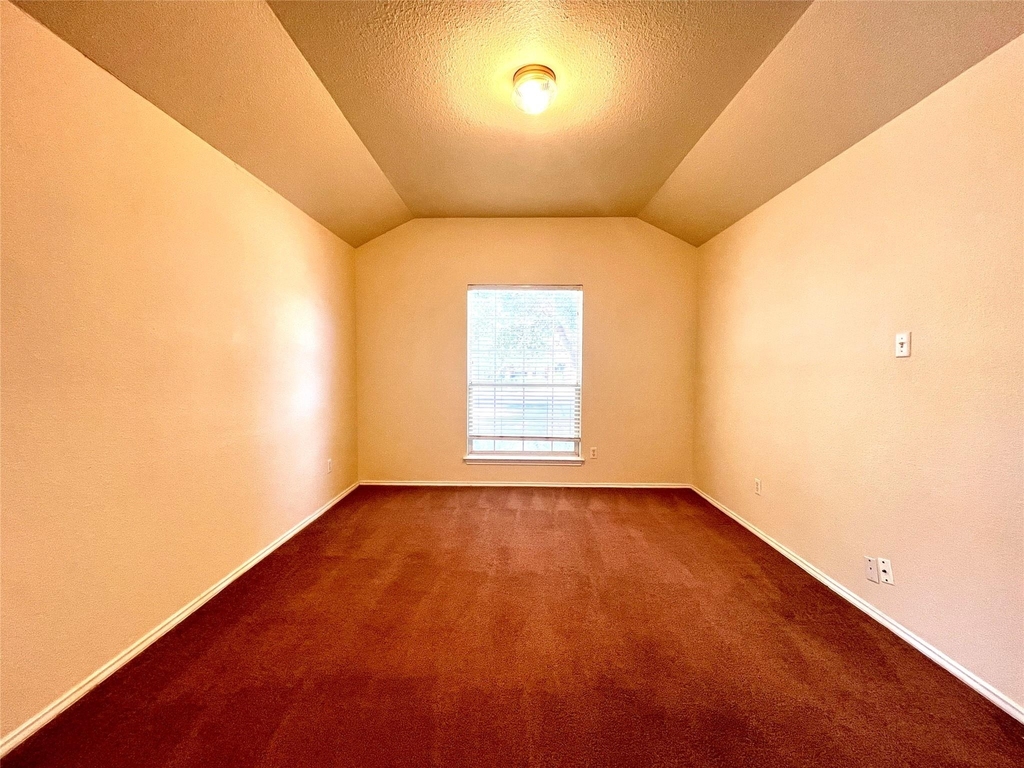 100 Giancarlos Ln - Photo 3