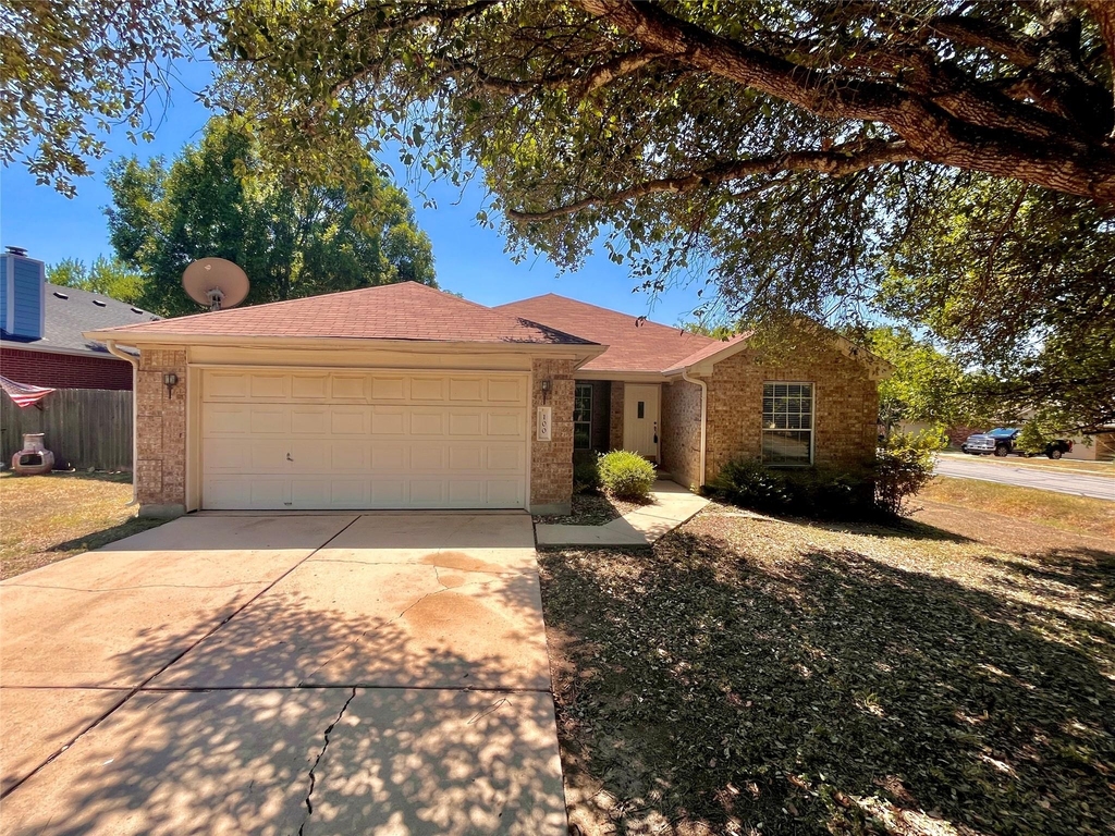 100 Giancarlos Ln - Photo 1