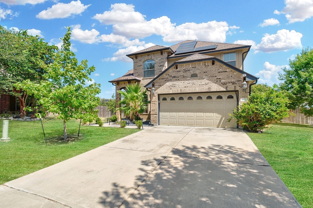 1801 Quiet Meadows Cv - Photo 2