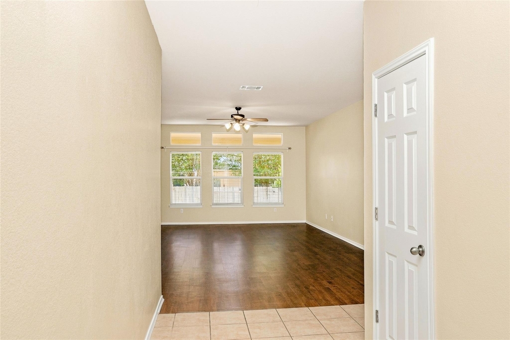1817 Shaker Trl - Photo 7