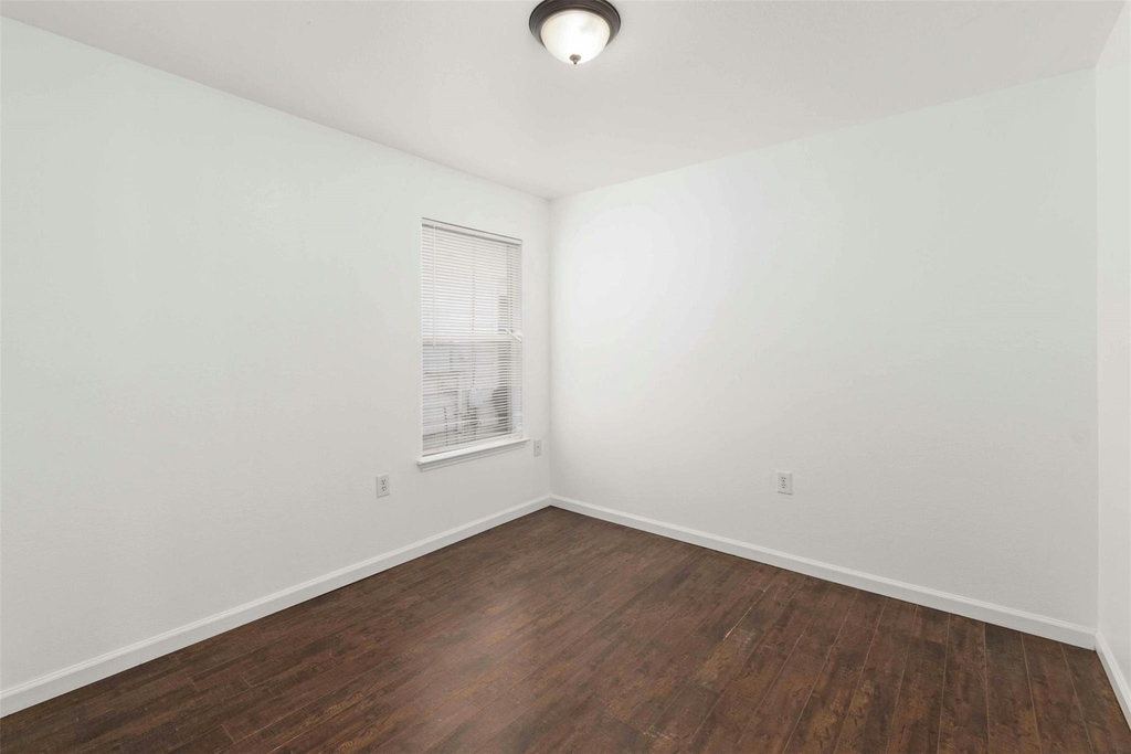 12409 Sky Harbor Dr - Photo 16