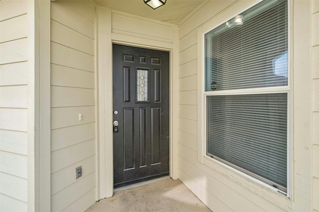 12409 Sky Harbor Dr - Photo 2