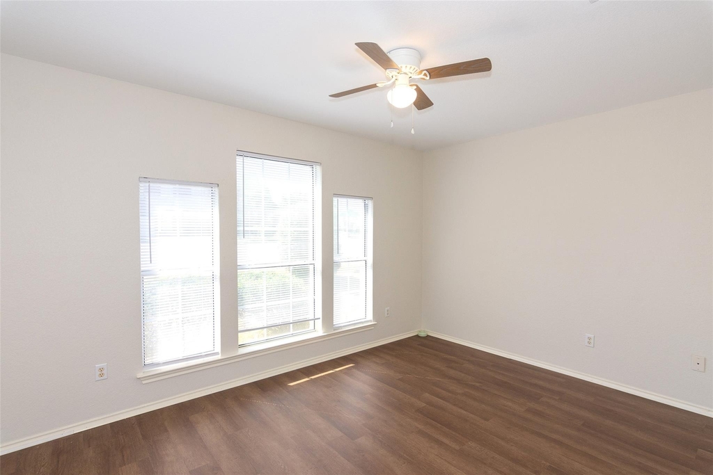 2321 Friarcreek Loop - Photo 18