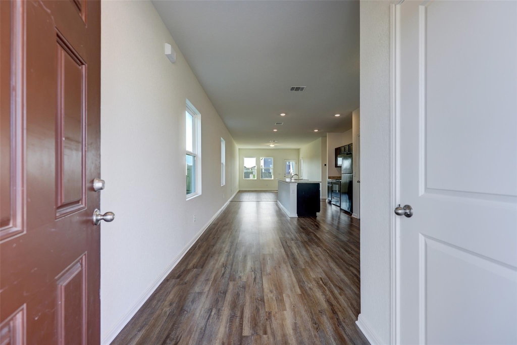 210 Seneca Loop - Photo 1