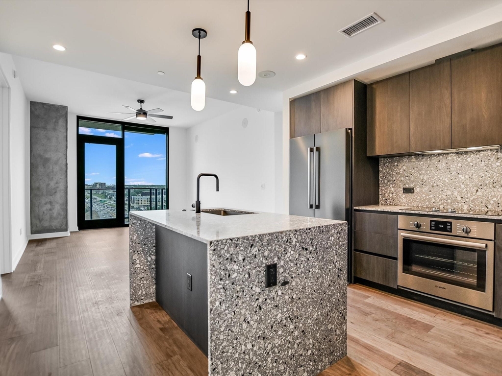 84 East Ave - Photo 1