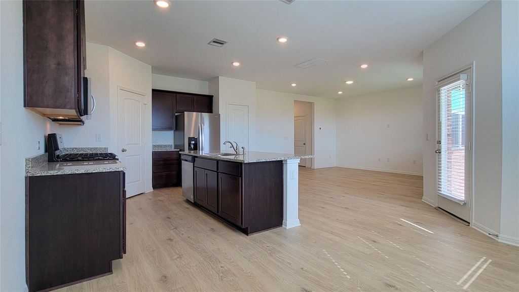 325 Brody Ln - Photo 4
