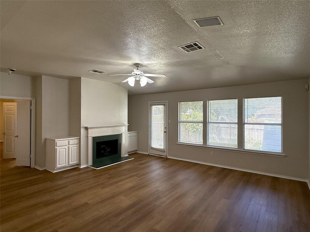 3904 Cadoz Ct - Photo 3