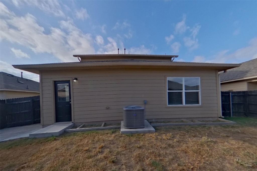 15012 Custis Ln - Photo 15