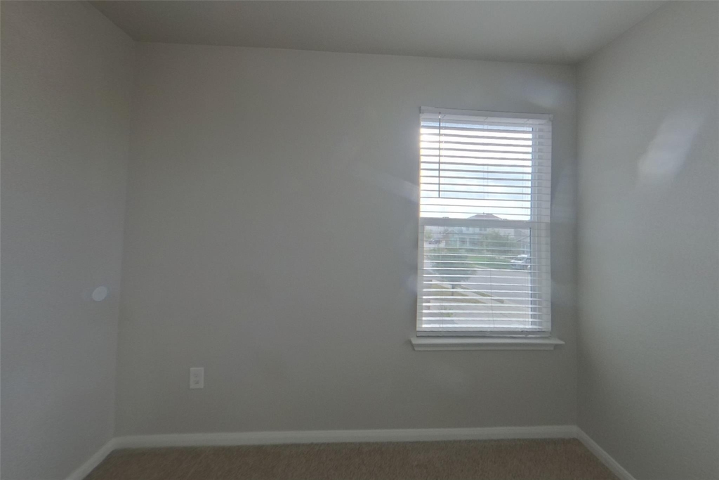 15012 Custis Ln - Photo 11