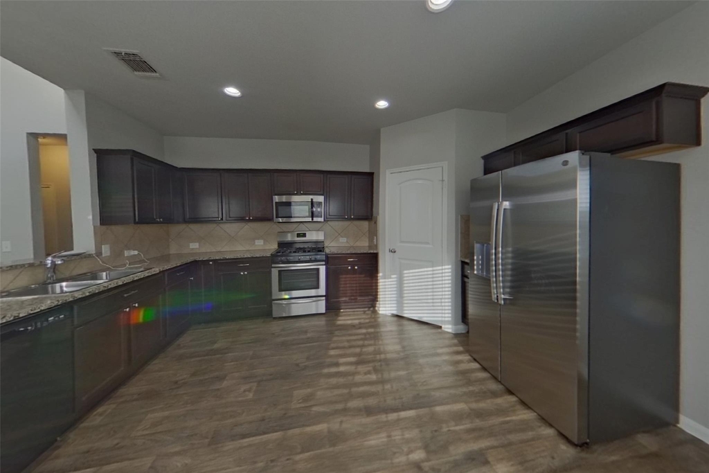 15012 Custis Ln - Photo 3