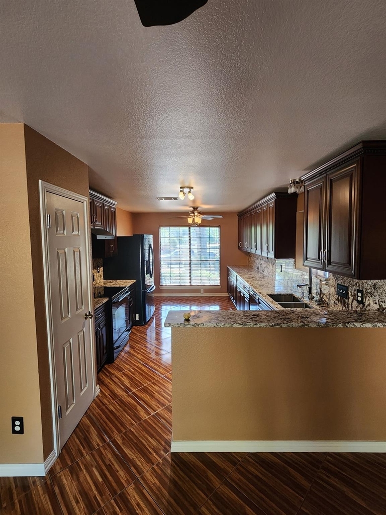 12337 Yarmont Way - Photo 20