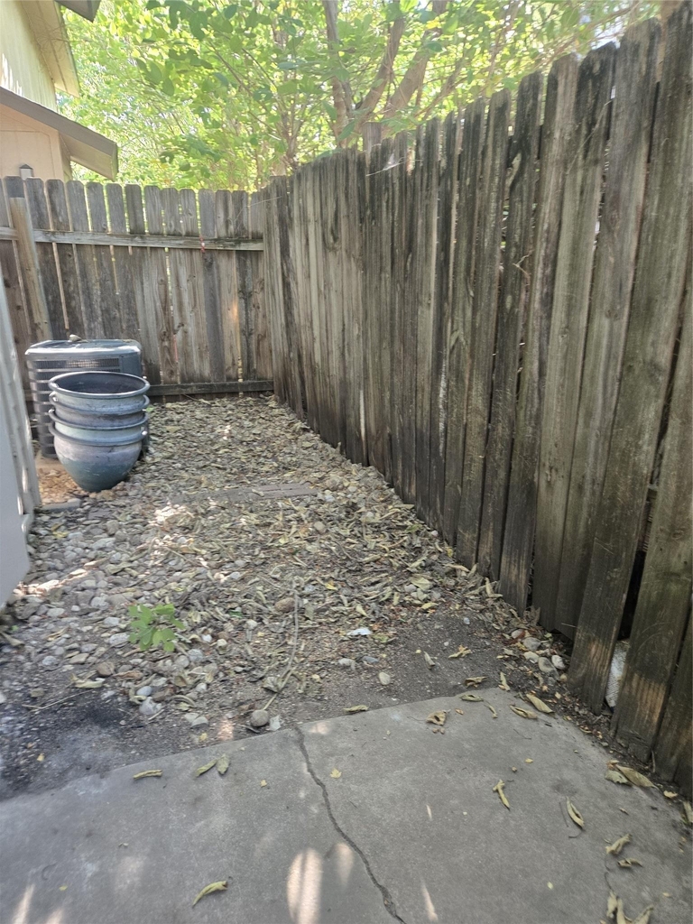 1207 Southport Dr - Photo 5