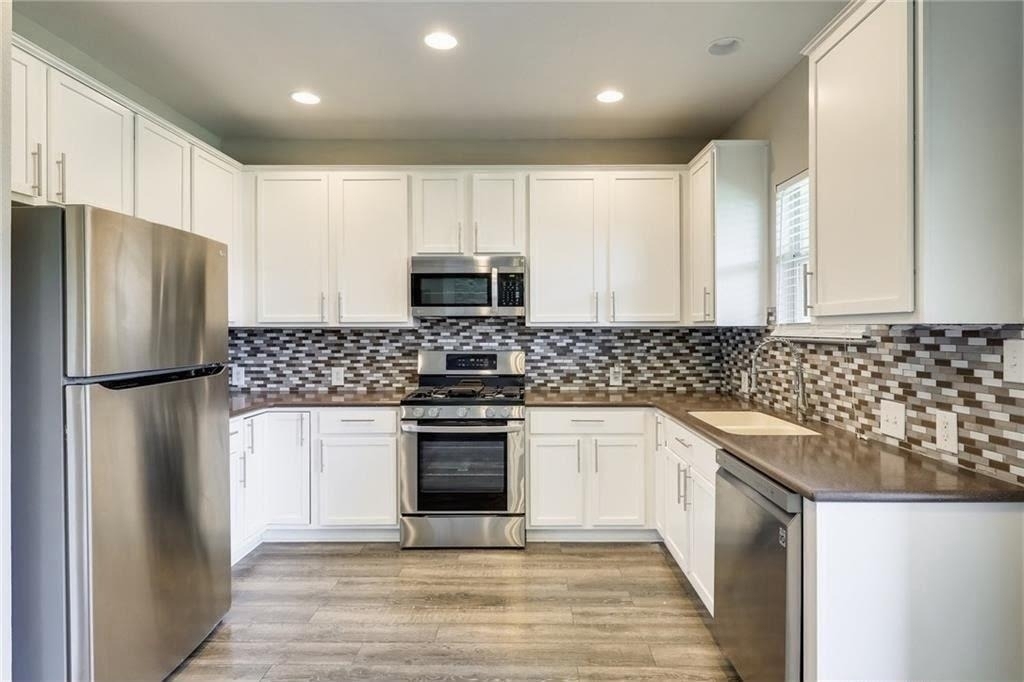 15113 Fernhill Dr - Photo 6