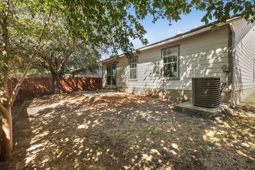 13312 Vizquel Loop - Photo 21