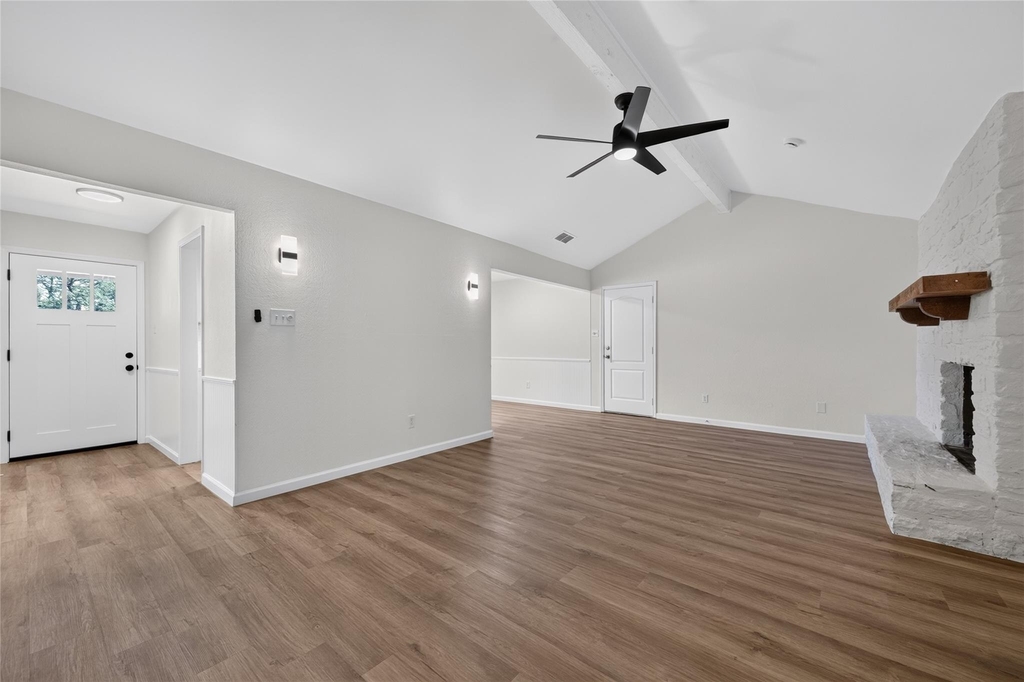 503 Lakeway Dr - Photo 3