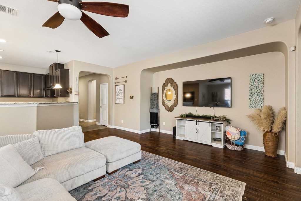 1113 Yellow Iris Rd - Photo 5