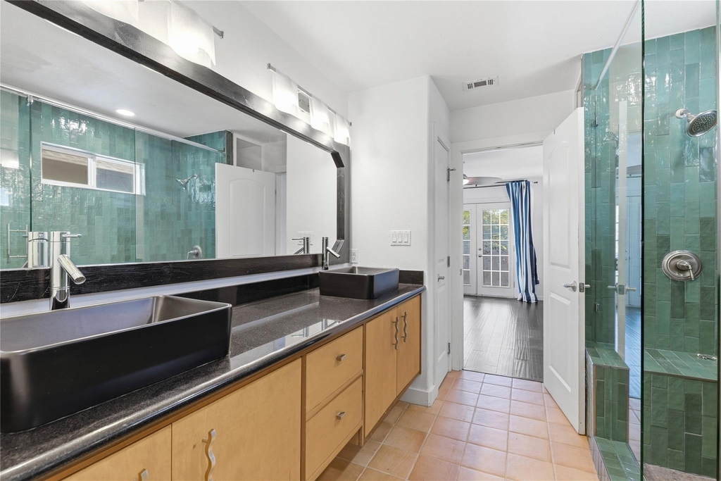 2610 Hidalgo St - Photo 18