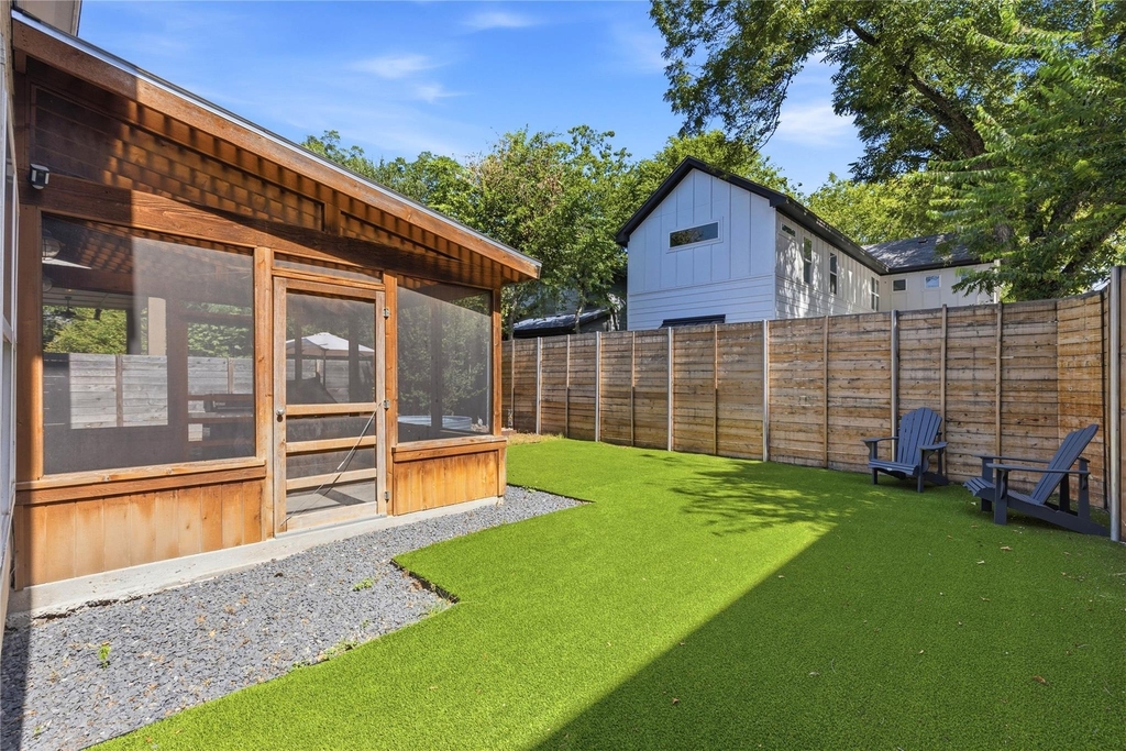 2610 Hidalgo St - Photo 31