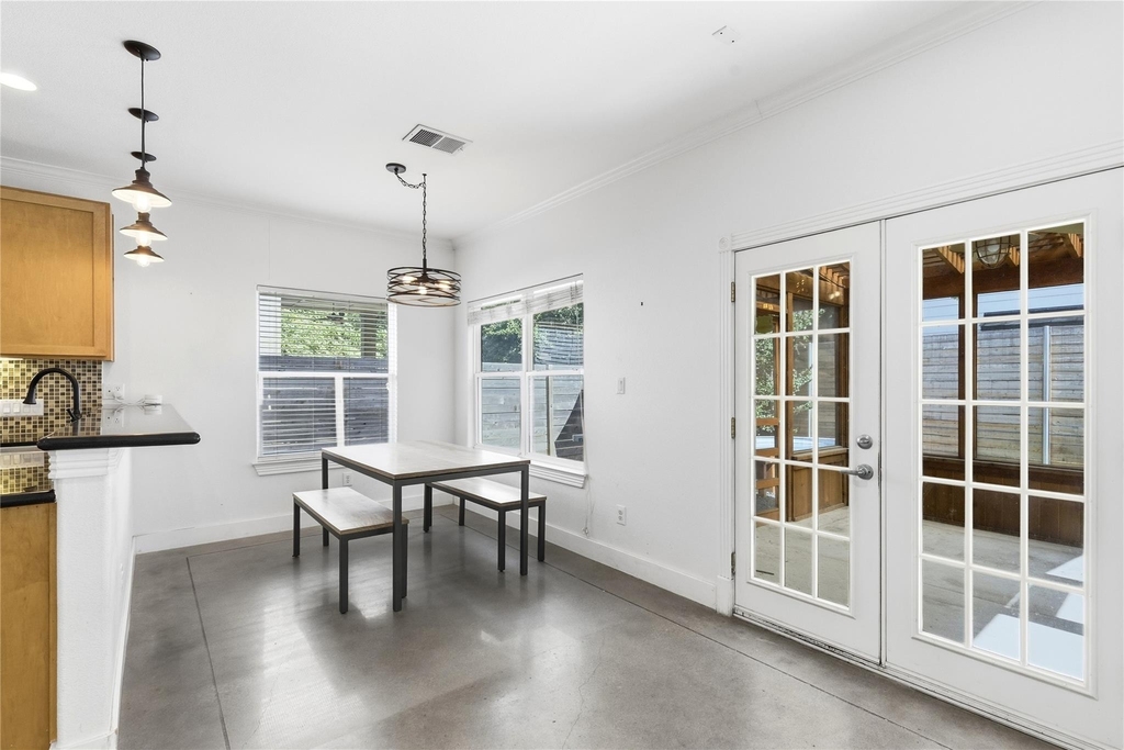 2610 Hidalgo St - Photo 10