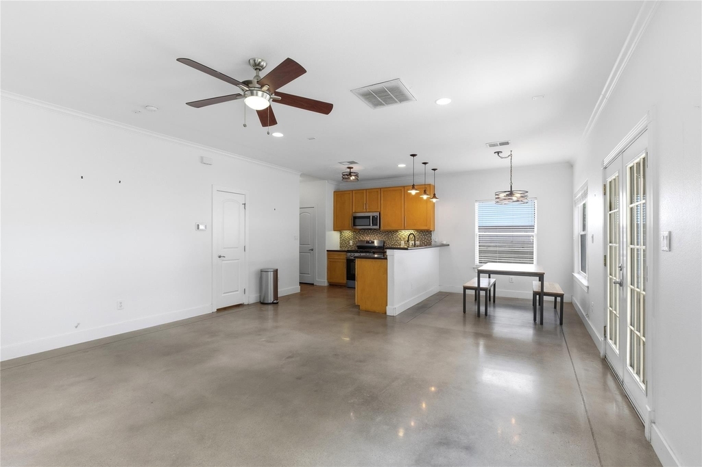 2610 Hidalgo St - Photo 11