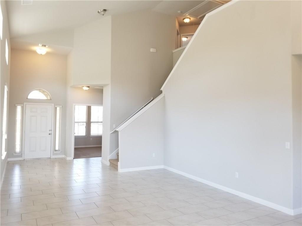 1024 Peregrine Way - Photo 6