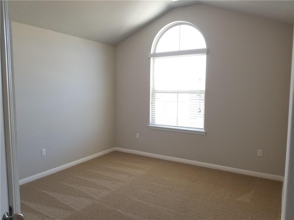 1024 Peregrine Way - Photo 17