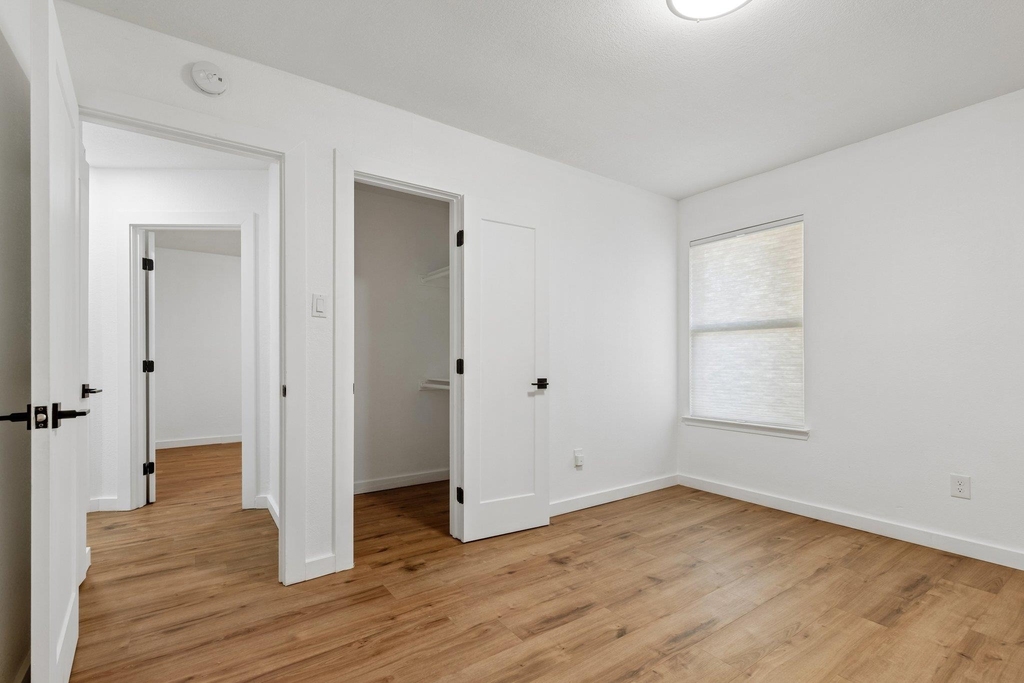 1900 Rampart Cir - Photo 6