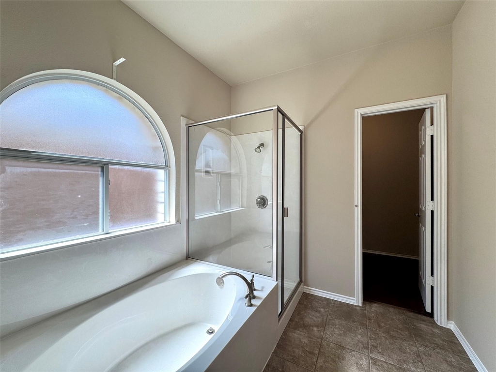 1912 Golden Arrow Ave - Photo 8