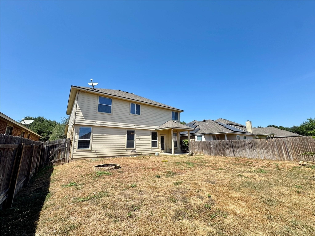 1912 Golden Arrow Ave - Photo 18