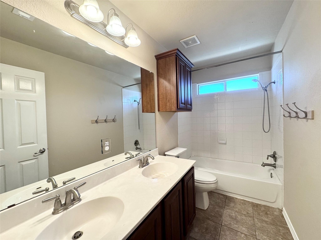 1912 Golden Arrow Ave - Photo 13