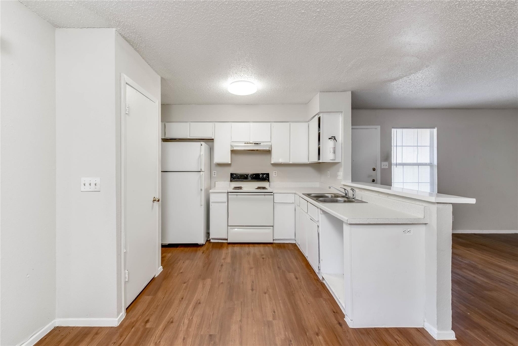 11907 Alpheus Ave - Photo 7
